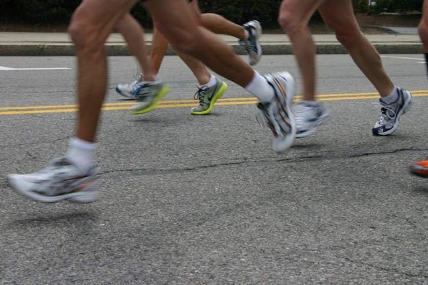 Running Injury: What Is a Stress Fracture & How Is It Diagnosed?